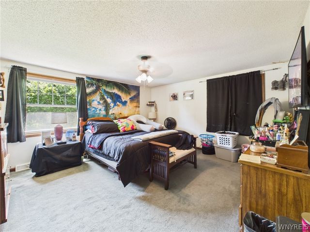 73 Larsen Lane, West Seneca, NY 14224