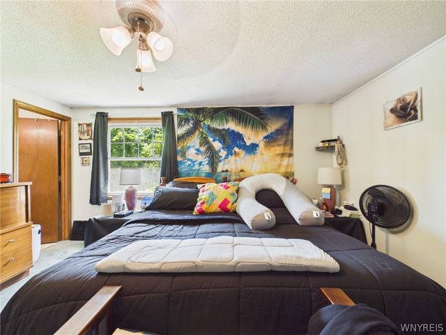 73 Larsen Lane, West Seneca, NY 14224