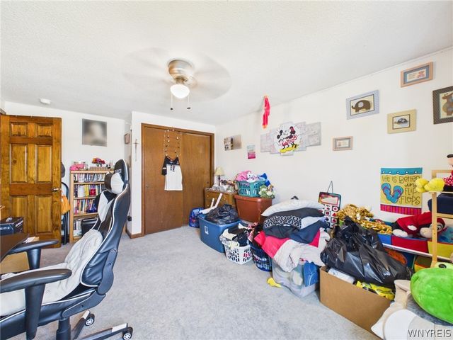 73 Larsen Lane, West Seneca, NY 14224