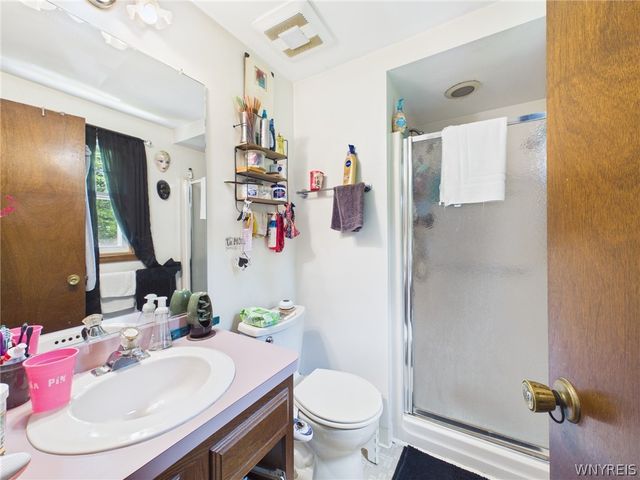 73 Larsen Lane, West Seneca, NY 14224