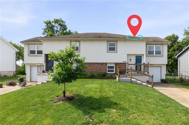 1225 E Cothrell Street, Olathe, KS 66061