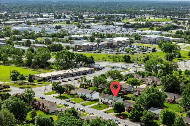1225 E Cothrell Street, Olathe, KS 66061