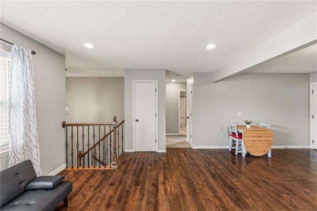 1225 E Cothrell Street, Olathe, KS 66061