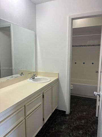 5937 Forest Hill Blvd 204, West Palm Beach, FL 33415