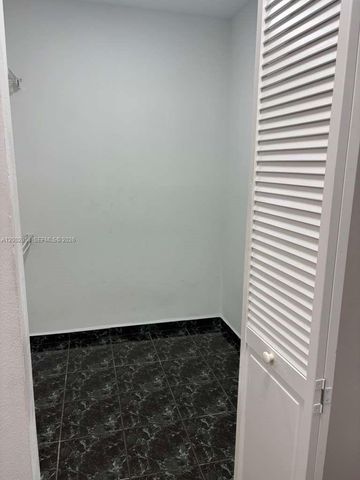 5937 Forest Hill Blvd 204, West Palm Beach, FL 33415