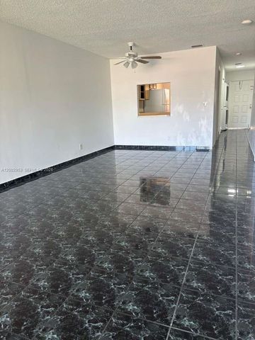 5937 Forest Hill Blvd 204, West Palm Beach, FL 33415