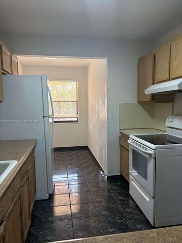 5937 Forest Hill Blvd 204, West Palm Beach, FL 33415