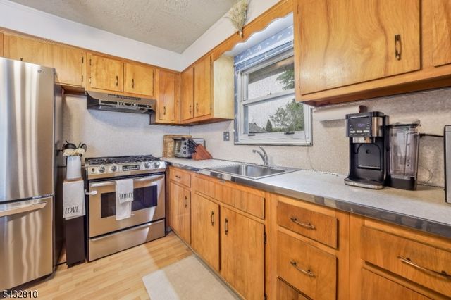 44 Terhune Ave, Passaic City, NJ 07055