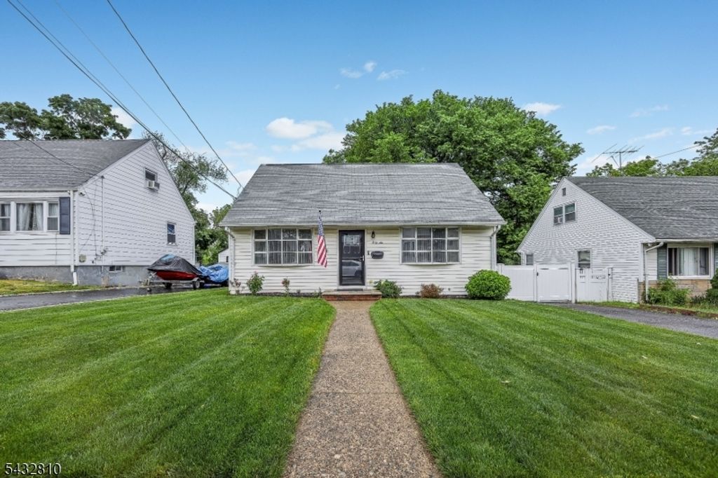 44 Terhune Ave, Passaic City, NJ 07055