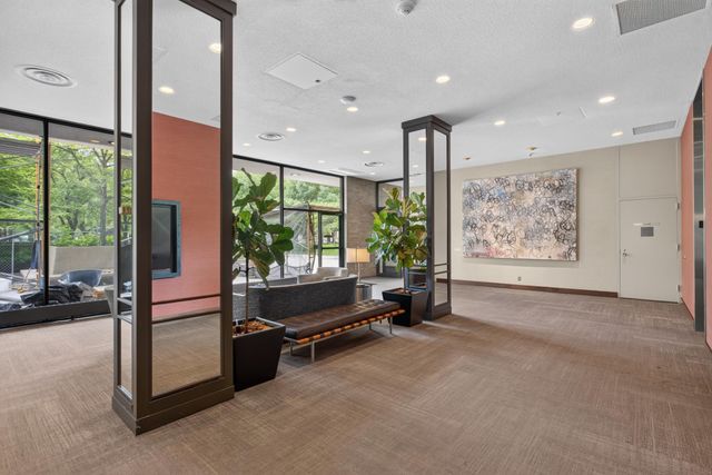 19 S 1st Street B305, Minneapolis, MN 55401