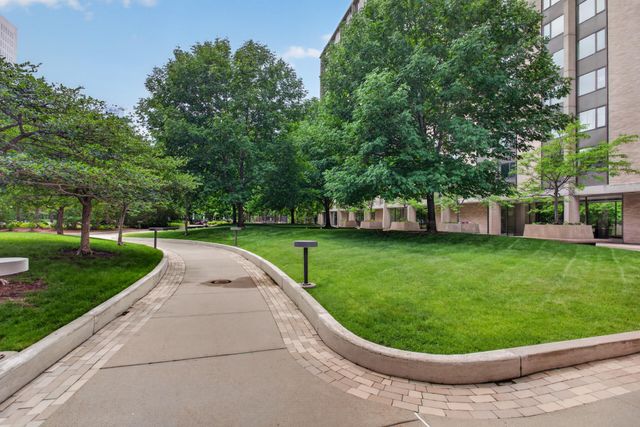 19 S 1st Street B305, Minneapolis, MN 55401