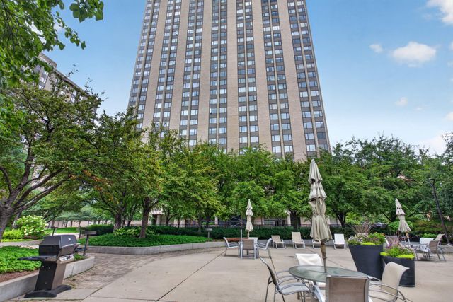 19 S 1st Street B305, Minneapolis, MN 55401