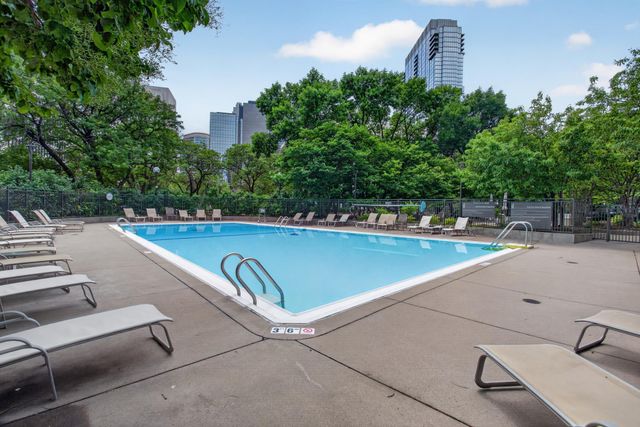 19 S 1st Street B305, Minneapolis, MN 55401