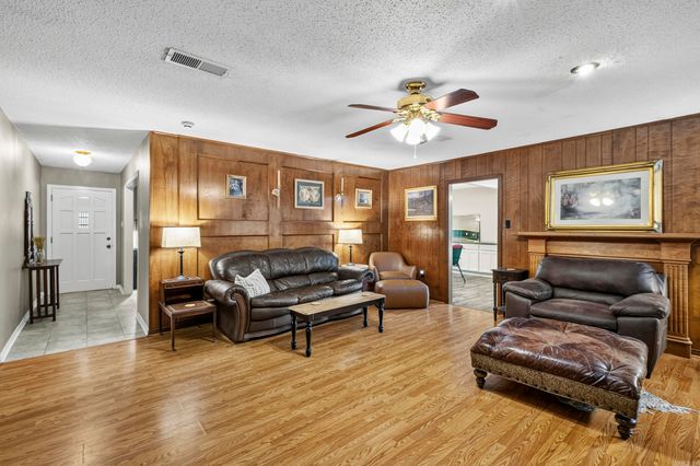 6 Beaconsfield Court, Sherwood, AR 72120