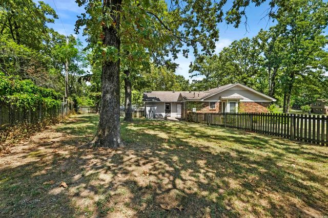 6 Beaconsfield Court, Sherwood, AR 72120