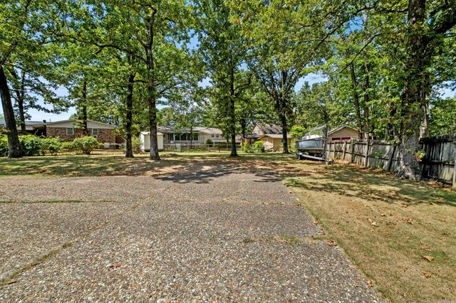 6 Beaconsfield Court, Sherwood, AR 72120