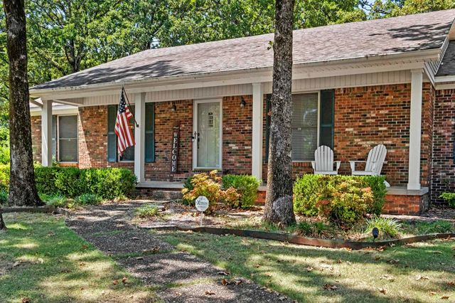 6 Beaconsfield Court, Sherwood, AR 72120