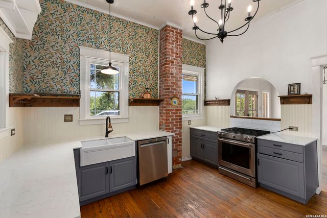 1266 Holbrook, San Antonio, TX 78218