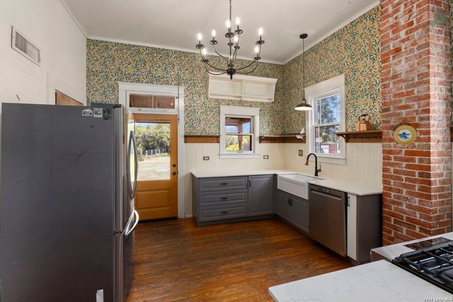 1266 Holbrook, San Antonio, TX 78218