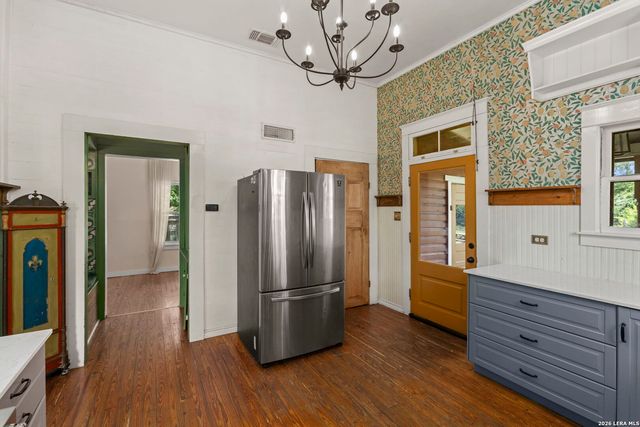 1266 Holbrook, San Antonio, TX 78218
