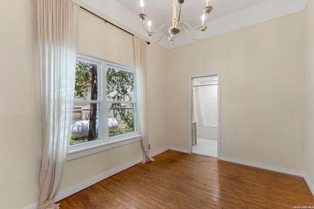 1266 Holbrook, San Antonio, TX 78218