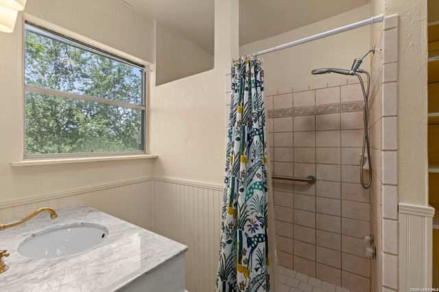 1266 Holbrook, San Antonio, TX 78218