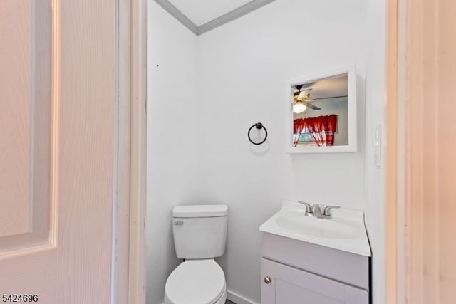 13 New St, Stanhope Boro, NJ 07874