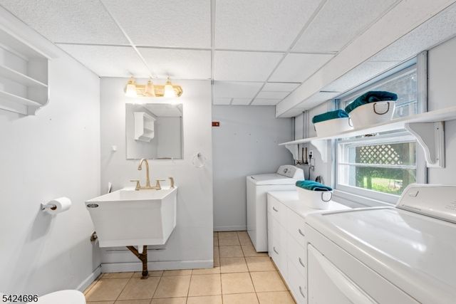 13 New St, Stanhope Boro, NJ 07874