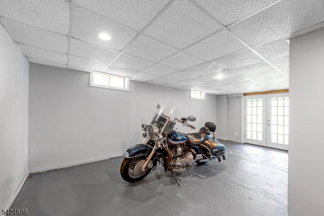 13 New St, Stanhope Boro, NJ 07874