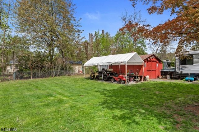 13 New St, Stanhope Boro, NJ 07874