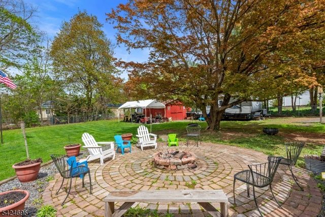 13 New St, Stanhope Boro, NJ 07874