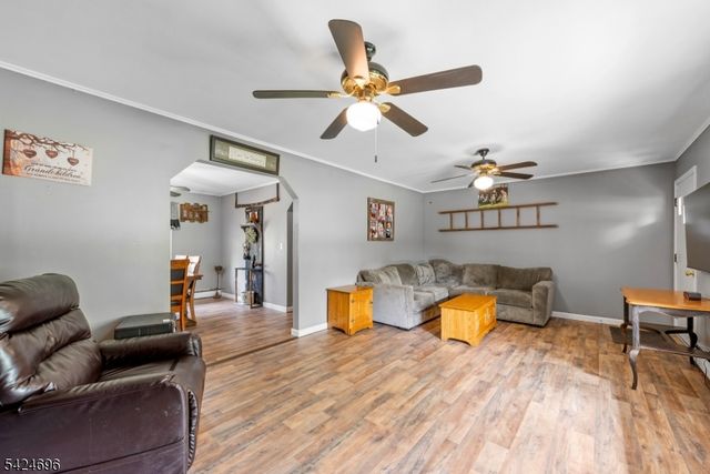 13 New St, Stanhope Boro, NJ 07874