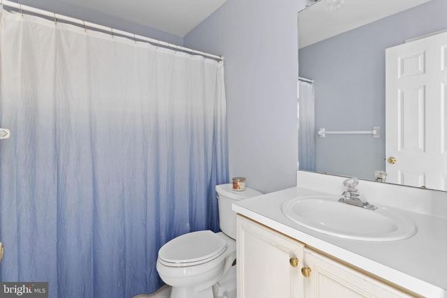 14 HONEYSUCKLE DR, Robbinsville, NJ 08691