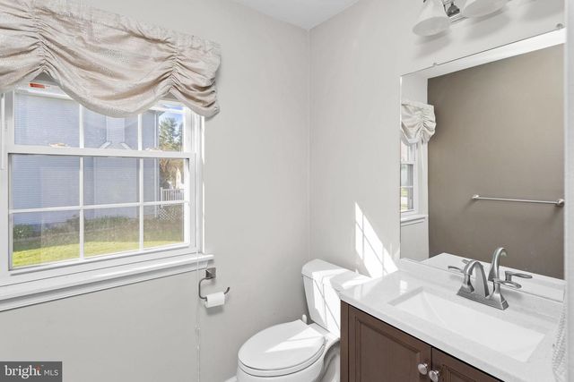 14 HONEYSUCKLE DR, Robbinsville, NJ 08691