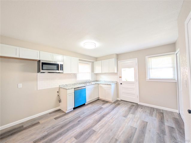 3010 Cheyenne Avenue, Flint, MI 48507