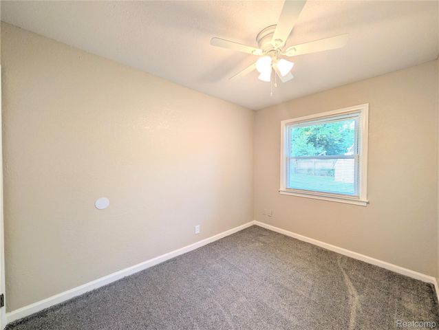3010 Cheyenne Avenue, Flint, MI 48507