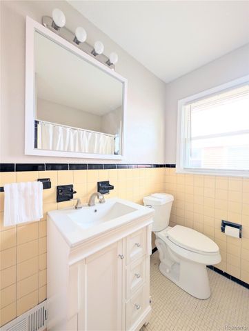3010 Cheyenne Avenue, Flint, MI 48507