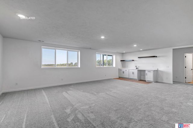 8921 Castle Pine Drive, Lincoln, NE 68516