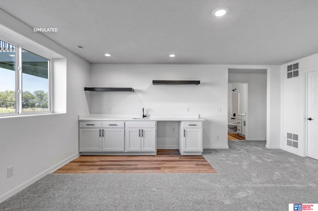 8921 Castle Pine Drive, Lincoln, NE 68516