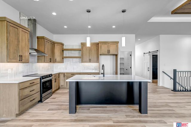 8921 Castle Pine Drive, Lincoln, NE 68516