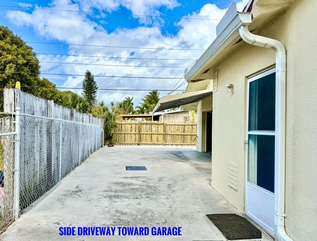 1213 W Broward Street, Lantana, FL 33462