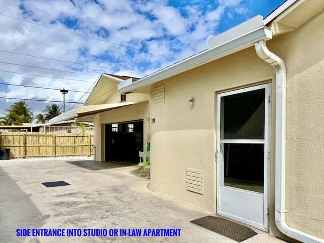 1213 W Broward Street, Lantana, FL 33462