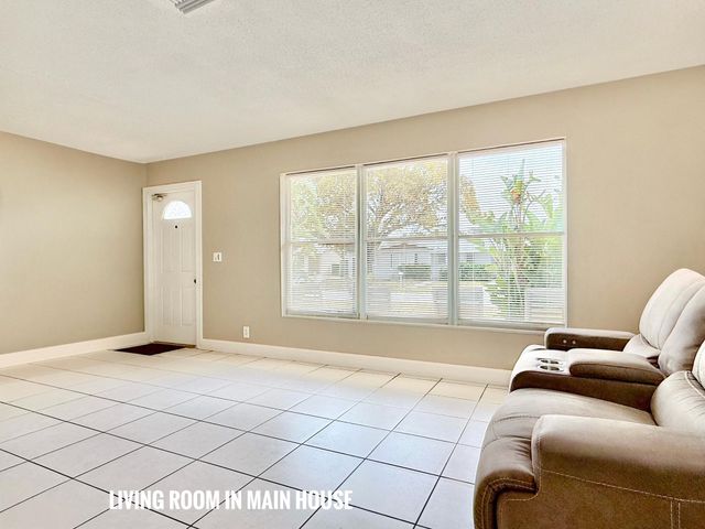 1213 W Broward Street, Lantana, FL 33462