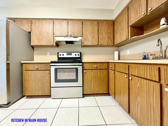 1213 W Broward Street, Lantana, FL 33462