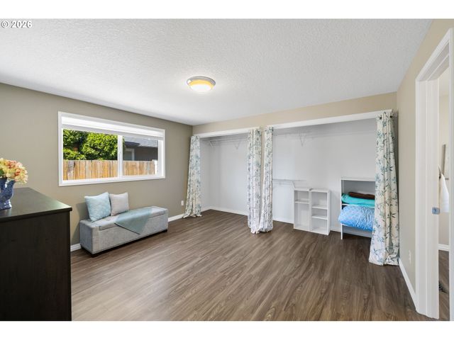 168 Ne 38TH Ave, Hillsboro, OR 97124