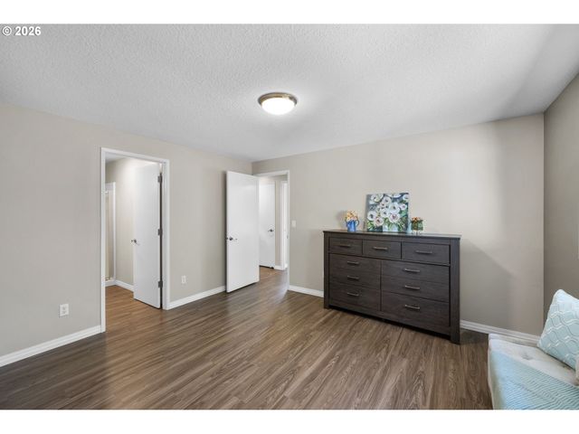 168 Ne 38TH Ave, Hillsboro, OR 97124