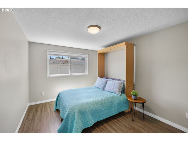 168 Ne 38TH Ave, Hillsboro, OR 97124