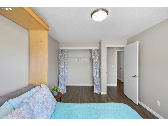 168 Ne 38TH Ave, Hillsboro, OR 97124