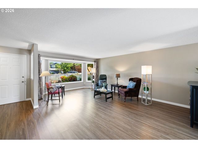 168 Ne 38TH Ave, Hillsboro, OR 97124