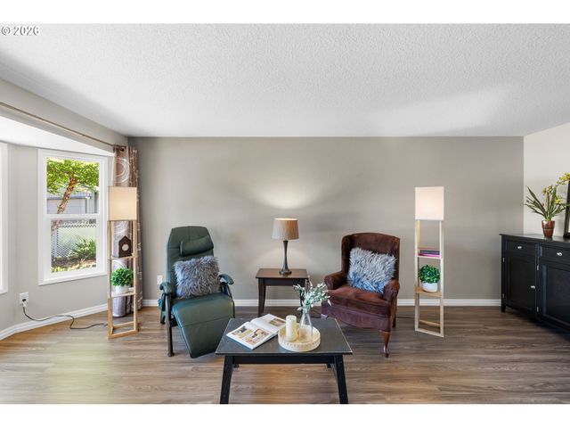 168 Ne 38TH Ave, Hillsboro, OR 97124